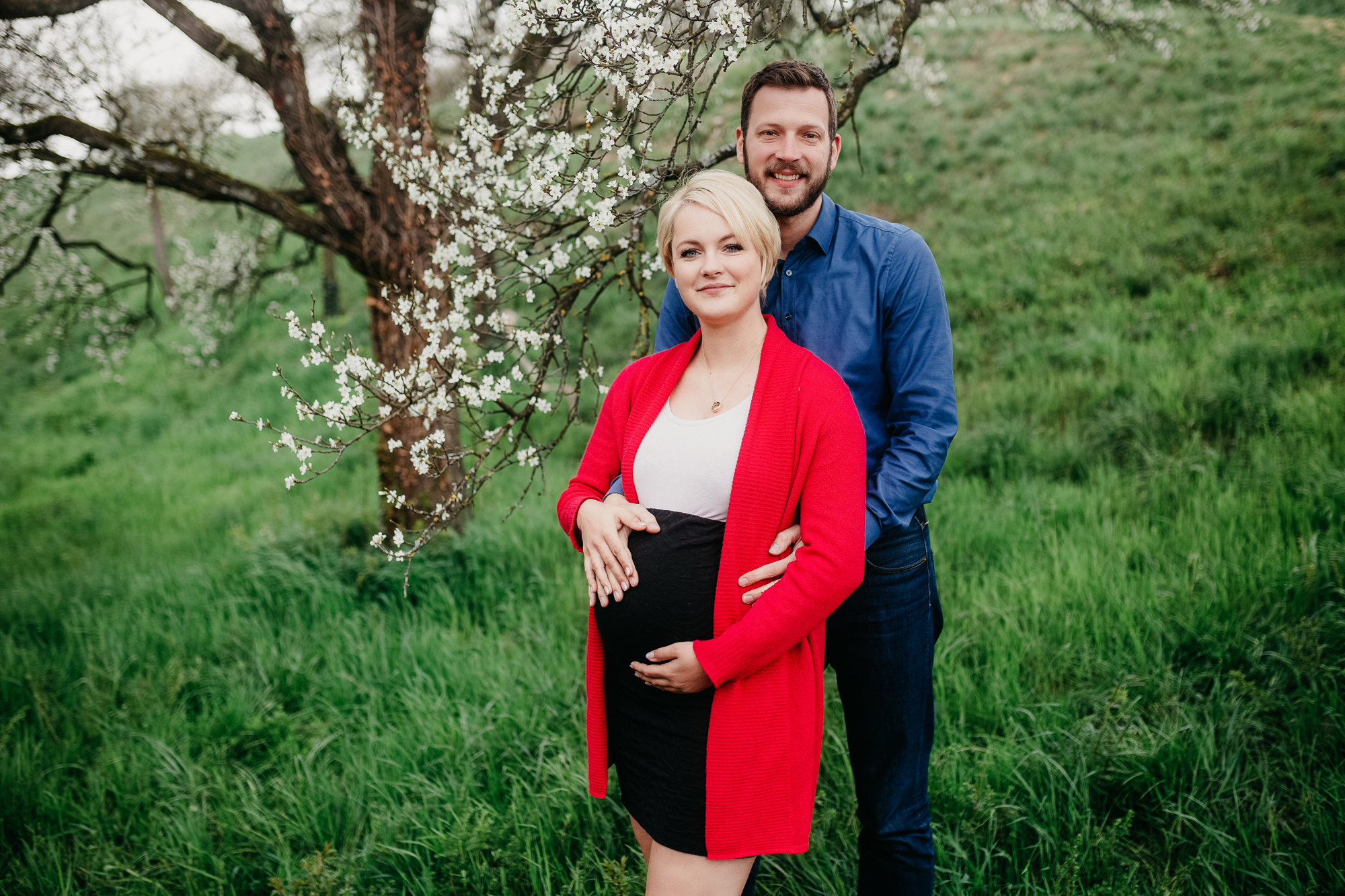 Babybauchshooting Frühjahr bei Stuttgart