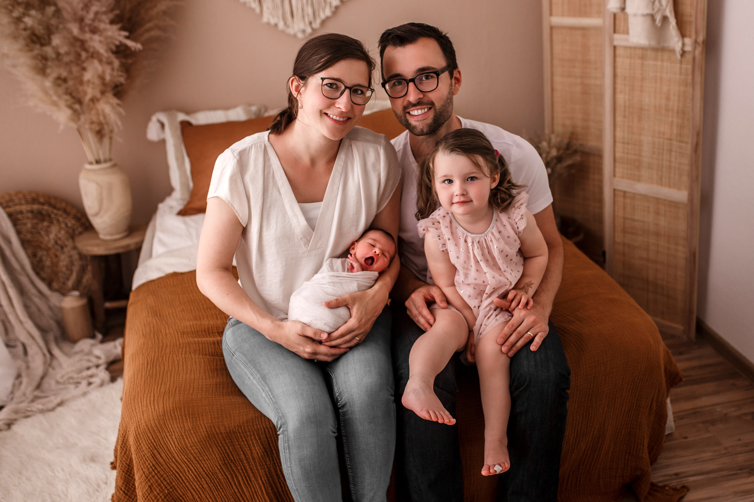Neugeborenenshooting mit Familienbild Heilbronn